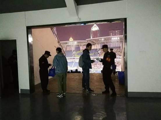 長沙紅光保安服務(wù)有限公司,長沙安保服務(wù),長沙安全服務(wù),長沙非武裝押運,勞務(wù)派遣服務(wù) 長沙紅光保安服務(wù)有限公司,長沙安保服務(wù),長沙安全服務(wù),長沙非武裝押運,勞務(wù)派遣服務(wù)