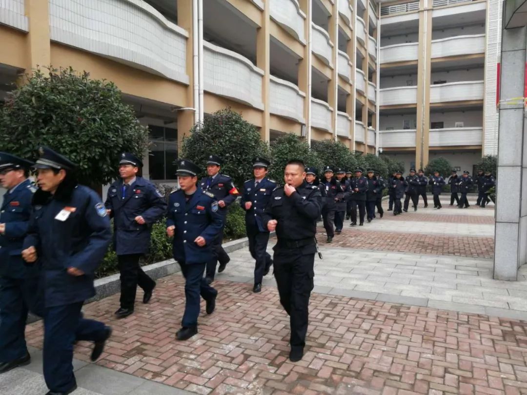 長沙紅光保安服務(wù)有限公司,長沙安保服務(wù),長沙安全服務(wù),長沙非武裝押運,勞務(wù)派遣服務(wù) 長沙紅光保安服務(wù)有限公司,長沙安保服務(wù),長沙安全服務(wù),長沙非武裝押運,勞務(wù)派遣服務(wù)