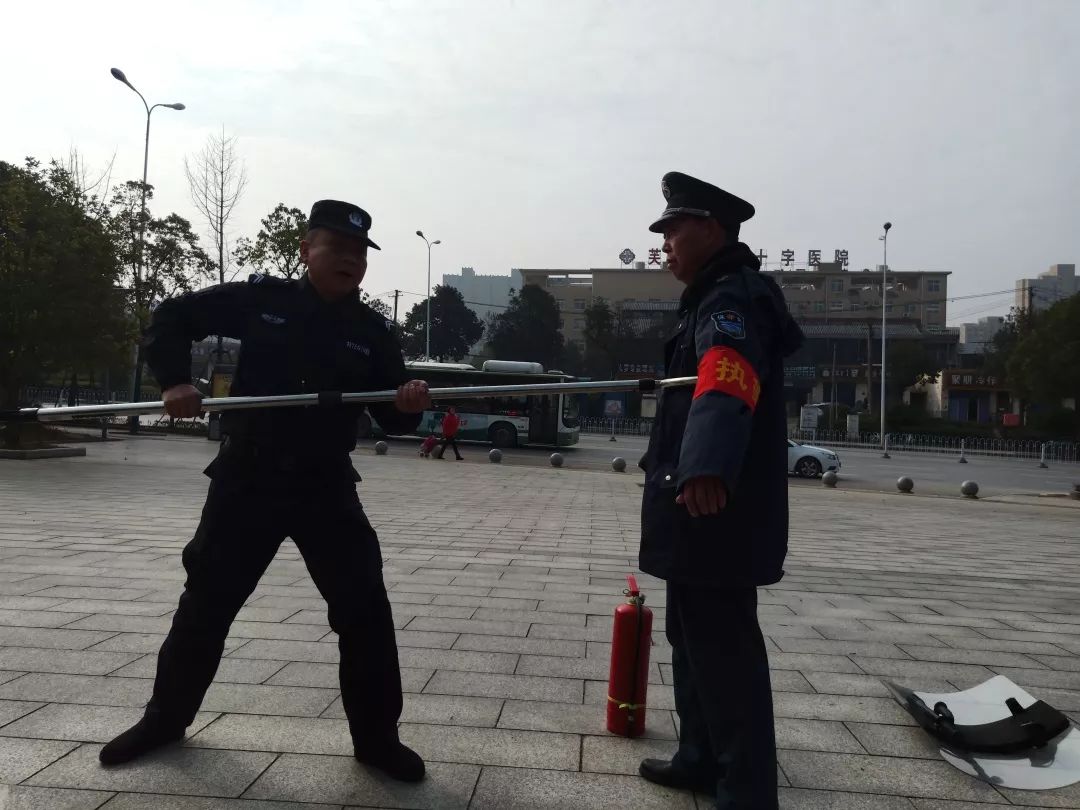 長沙紅光保安服務(wù)有限公司,長沙安保服務(wù),長沙安全服務(wù),長沙非武裝押運,勞務(wù)派遣服務(wù) 長沙紅光保安服務(wù)有限公司,長沙安保服務(wù),長沙安全服務(wù),長沙非武裝押運,勞務(wù)派遣服務(wù)