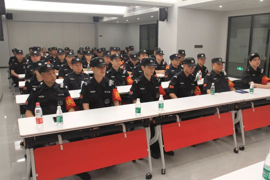 長沙紅光保安服務(wù)有限公司,長沙安保服務(wù),長沙安全服務(wù),長沙非武裝押運,勞務(wù)派遣服務(wù) 長沙紅光保安服務(wù)有限公司,長沙安保服務(wù),長沙安全服務(wù),長沙非武裝押運,勞務(wù)派遣服務(wù)