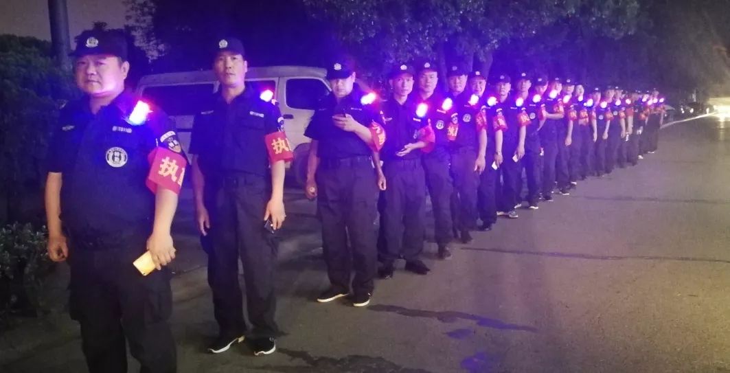 長沙紅光保安服務(wù)有限公司,長沙安保服務(wù),長沙安全服務(wù),長沙非武裝押運,勞務(wù)派遣服務(wù) 長沙紅光保安服務(wù)有限公司,長沙安保服務(wù),長沙安全服務(wù),長沙非武裝押運,勞務(wù)派遣服務(wù)