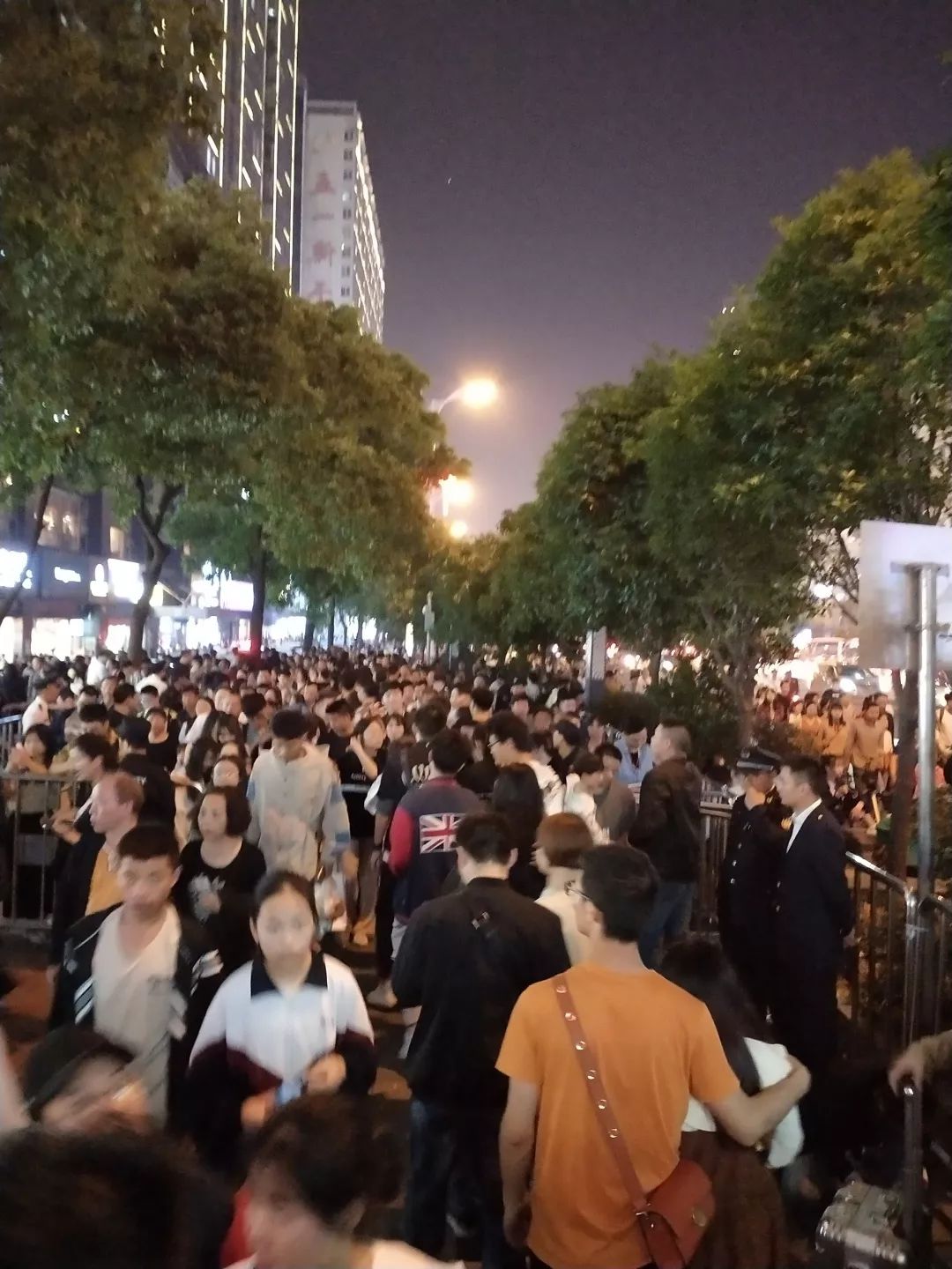 長沙紅光保安服務(wù)有限公司,長沙安保服務(wù),長沙安全服務(wù),長沙非武裝押運,勞務(wù)派遣服務(wù) 長沙紅光保安服務(wù)有限公司,長沙安保服務(wù),長沙安全服務(wù),長沙非武裝押運,勞務(wù)派遣服務(wù)