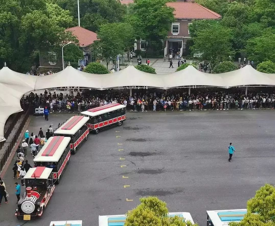 長沙紅光保安服務(wù)有限公司,長沙安保服務(wù),長沙安全服務(wù),長沙非武裝押運,勞務(wù)派遣服務(wù) 長沙紅光保安服務(wù)有限公司,長沙安保服務(wù),長沙安全服務(wù),長沙非武裝押運,勞務(wù)派遣服務(wù)