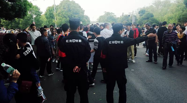 長沙紅光保安服務(wù)有限公司,長沙安保服務(wù),長沙安全服務(wù),長沙非武裝押運,勞務(wù)派遣服務(wù) 長沙紅光保安服務(wù)有限公司,長沙安保服務(wù),長沙安全服務(wù),長沙非武裝押運,勞務(wù)派遣服務(wù)