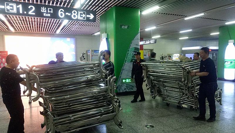 長沙紅光保安服務(wù)有限公司,長沙安保服務(wù),長沙安全服務(wù),長沙非武裝押運,勞務(wù)派遣服務(wù) 長沙紅光保安服務(wù)有限公司,長沙安保服務(wù),長沙安全服務(wù),長沙非武裝押運,勞務(wù)派遣服務(wù)