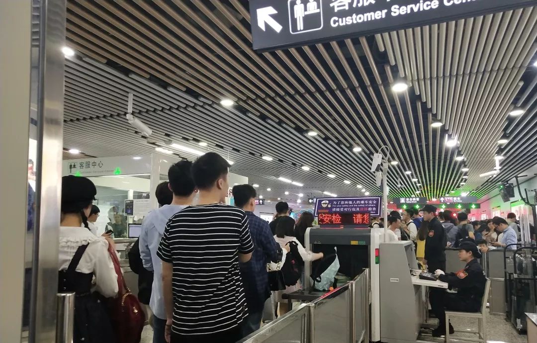 長沙紅光保安服務(wù)有限公司,長沙安保服務(wù),長沙安全服務(wù),長沙非武裝押運,勞務(wù)派遣服務(wù) 長沙紅光保安服務(wù)有限公司,長沙安保服務(wù),長沙安全服務(wù),長沙非武裝押運,勞務(wù)派遣服務(wù)