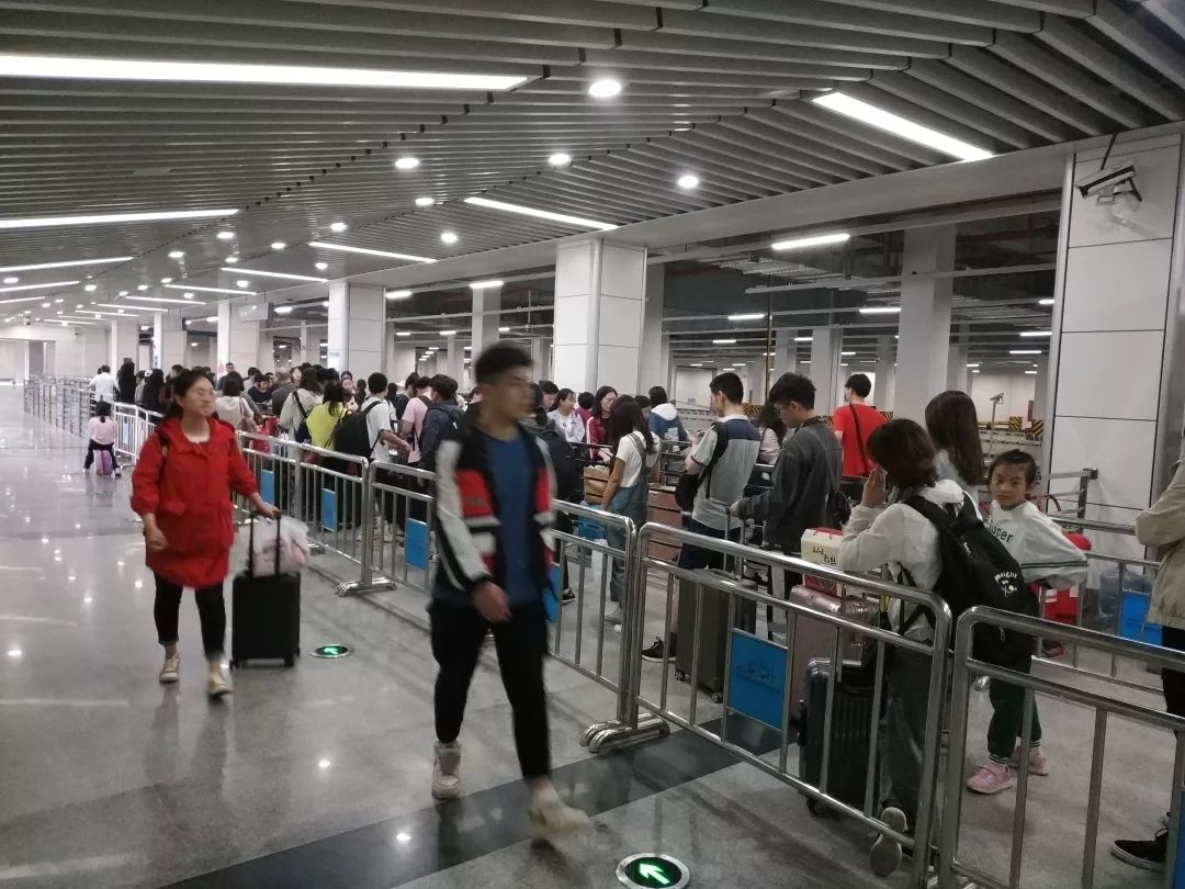 長沙紅光保安服務(wù)有限公司,長沙安保服務(wù),長沙安全服務(wù),長沙非武裝押運,勞務(wù)派遣服務(wù) 長沙紅光保安服務(wù)有限公司,長沙安保服務(wù),長沙安全服務(wù),長沙非武裝押運,勞務(wù)派遣服務(wù)