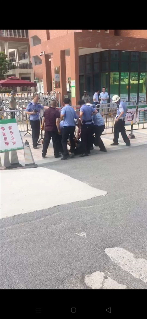 長沙紅光保安服務有限公司,長沙安保服務,長沙安全服務,長沙非武裝押運,勞務派遣服務 長沙紅光保安服務有限公司,長沙安保服務,長沙安全服務,長沙非武裝押運,勞務派遣服務