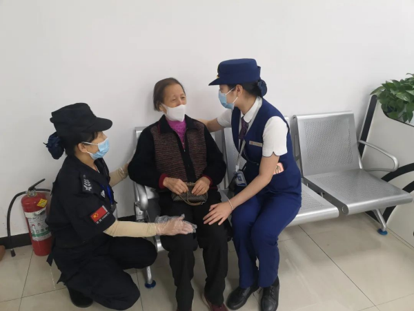 長沙紅光保安服務(wù)有限公司,長沙安保服務(wù),長沙安全服務(wù),長沙非武裝押運(yùn),勞務(wù)派遣服務(wù) 長沙紅光保安服務(wù)有限公司,長沙安保服務(wù),長沙安全服務(wù),長沙非武裝押運(yùn),勞務(wù)派遣服務(wù)