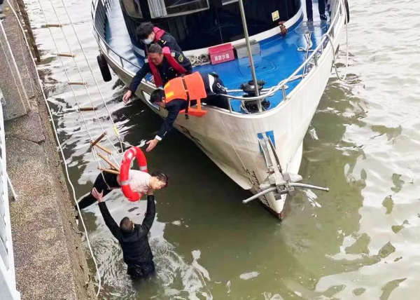 長(zhǎng)沙紅光保安服務(wù)有限公司,長(zhǎng)沙安保服務(wù),長(zhǎng)沙安全服務(wù),長(zhǎng)沙非武裝押運(yùn),勞務(wù)派遣服務(wù) 長(zhǎng)沙紅光保安服務(wù)有限公司,長(zhǎng)沙安保服務(wù),長(zhǎng)沙安全服務(wù),長(zhǎng)沙非武裝押運(yùn),勞務(wù)派遣服務(wù)