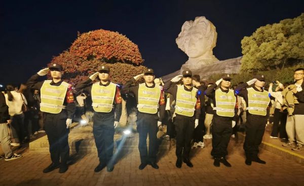 長沙紅光保安服務有限公司,長沙安保服務,長沙安全服務,長沙非武裝押運,勞務派遣服務 長沙紅光保安服務有限公司,長沙安保服務,長沙安全服務,長沙非武裝押運,勞務派遣服務