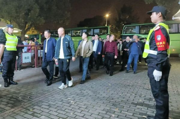 長沙紅光保安服務有限公司,長沙安保服務,長沙安全服務,長沙非武裝押運,勞務派遣服務 長沙紅光保安服務有限公司,長沙安保服務,長沙安全服務,長沙非武裝押運,勞務派遣服務