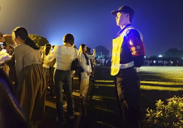 長沙紅光保安服務有限公司,長沙安保服務,長沙安全服務,長沙非武裝押運,勞務派遣服務 長沙紅光保安服務有限公司,長沙安保服務,長沙安全服務,長沙非武裝押運,勞務派遣服務