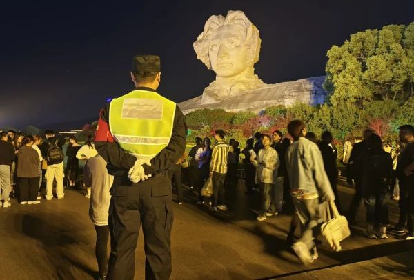 長沙紅光保安服務有限公司,長沙安保服務,長沙安全服務,長沙非武裝押運,勞務派遣服務 長沙紅光保安服務有限公司,長沙安保服務,長沙安全服務,長沙非武裝押運,勞務派遣服務