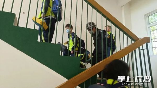 長(zhǎng)沙紅光保安服務(wù)有限公司,長(zhǎng)沙安保服務(wù),長(zhǎng)沙安全服務(wù),長(zhǎng)沙非武裝押運(yùn),勞務(wù)派遣服務(wù) 長(zhǎng)沙紅光保安服務(wù)有限公司,長(zhǎng)沙安保服務(wù),長(zhǎng)沙安全服務(wù),長(zhǎng)沙非武裝押運(yùn),勞務(wù)派遣服務(wù)