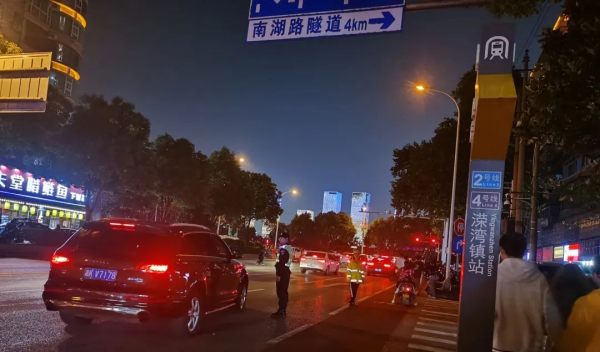 長沙紅光保安服務(wù)有限公司,長沙安保服務(wù),長沙安全服務(wù),長沙非武裝押運,勞務(wù)派遣服務(wù) 長沙紅光保安服務(wù)有限公司,長沙安保服務(wù),長沙安全服務(wù),長沙非武裝押運,勞務(wù)派遣服務(wù)