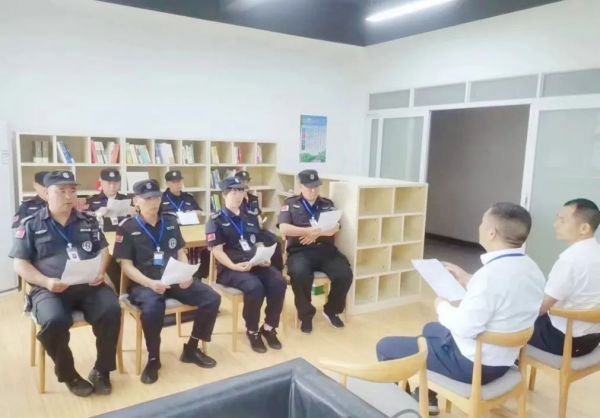 長沙紅光保安服務有限公司,長沙安保服務,長沙安全服務,長沙非武裝押運,勞務派遣服務 長沙紅光保安服務有限公司,長沙安保服務,長沙安全服務,長沙非武裝押運,勞務派遣服務