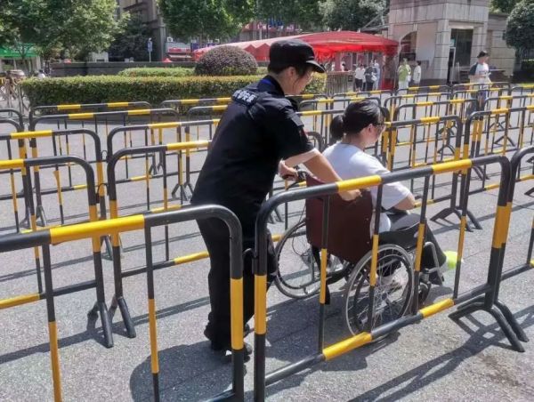 長沙紅光保安服務有限公司,長沙安保服務,長沙安全服務,長沙非武裝押運,勞務派遣服務 長沙紅光保安服務有限公司,長沙安保服務,長沙安全服務,長沙非武裝押運,勞務派遣服務