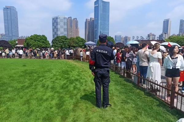 長沙紅光保安服務有限公司,長沙安保服務,長沙安全服務,長沙非武裝押運,勞務派遣服務 長沙紅光保安服務有限公司,長沙安保服務,長沙安全服務,長沙非武裝押運,勞務派遣服務