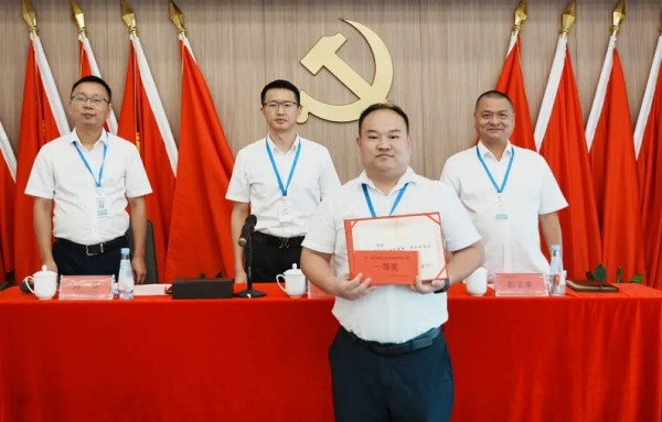 長沙紅光保安服務(wù)有限公司,長沙安保服務(wù),長沙安全服務(wù),長沙非武裝押運(yùn),勞務(wù)派遣服務(wù) 長沙紅光保安服務(wù)有限公司,長沙安保服務(wù),長沙安全服務(wù),長沙非武裝押運(yùn),勞務(wù)派遣服務(wù)