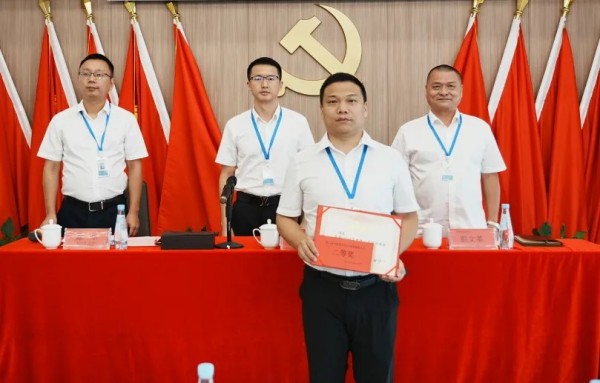 長沙紅光保安服務(wù)有限公司,長沙安保服務(wù),長沙安全服務(wù),長沙非武裝押運(yùn),勞務(wù)派遣服務(wù) 長沙紅光保安服務(wù)有限公司,長沙安保服務(wù),長沙安全服務(wù),長沙非武裝押運(yùn),勞務(wù)派遣服務(wù)