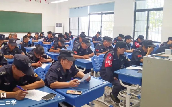 長沙紅光保安服務(wù)有限公司,長沙安保服務(wù),長沙安全服務(wù),長沙非武裝押運,勞務(wù)派遣服務(wù) 長沙紅光保安服務(wù)有限公司,長沙安保服務(wù),長沙安全服務(wù),長沙非武裝押運,勞務(wù)派遣服務(wù)