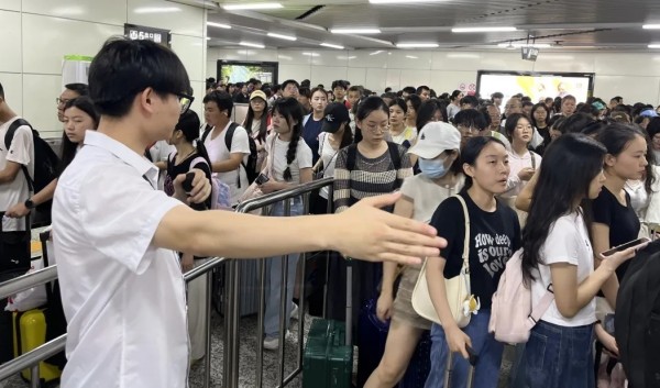 長沙紅光保安服務(wù)有限公司,長沙安保服務(wù),長沙安全服務(wù),長沙非武裝押運,勞務(wù)派遣服務(wù) 長沙紅光保安服務(wù)有限公司,長沙安保服務(wù),長沙安全服務(wù),長沙非武裝押運,勞務(wù)派遣服務(wù)