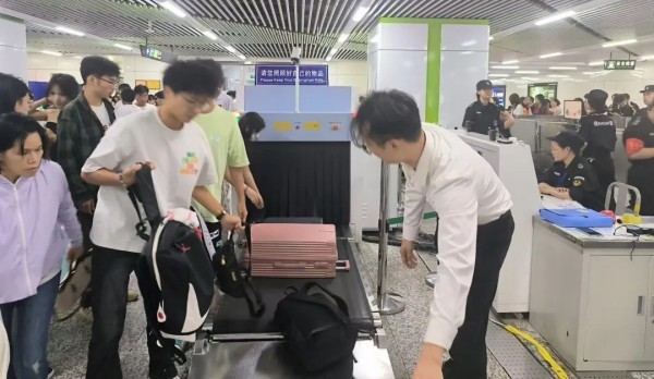 長沙紅光保安服務(wù)有限公司,長沙安保服務(wù),長沙安全服務(wù),長沙非武裝押運,勞務(wù)派遣服務(wù) 長沙紅光保安服務(wù)有限公司,長沙安保服務(wù),長沙安全服務(wù),長沙非武裝押運,勞務(wù)派遣服務(wù)