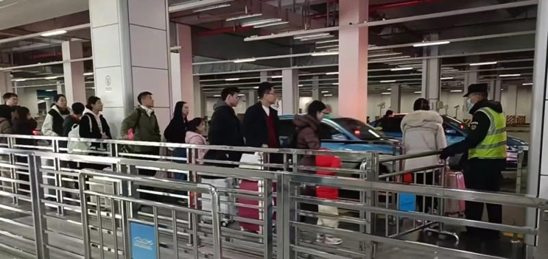 長沙紅光保安服務(wù)有限公司,長沙安保服務(wù),長沙安全服務(wù),長沙非武裝押運,勞務(wù)派遣服務(wù) 長沙紅光保安服務(wù)有限公司,長沙安保服務(wù),長沙安全服務(wù),長沙非武裝押運,勞務(wù)派遣服務(wù)