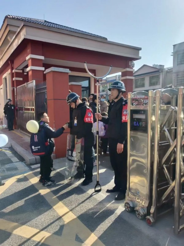 長(zhǎng)沙紅光保安服務(wù)有限公司,長(zhǎng)沙安保服務(wù),長(zhǎng)沙安全服務(wù),長(zhǎng)沙非武裝押運(yùn),勞務(wù)派遣服務(wù) 長(zhǎng)沙紅光保安服務(wù)有限公司,長(zhǎng)沙安保服務(wù),長(zhǎng)沙安全服務(wù),長(zhǎng)沙非武裝押運(yùn),勞務(wù)派遣服務(wù)